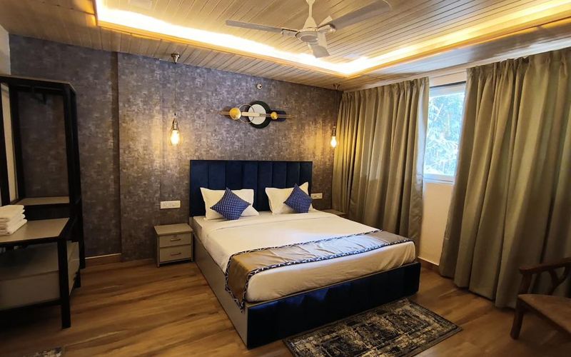 affordable bedroom with ac